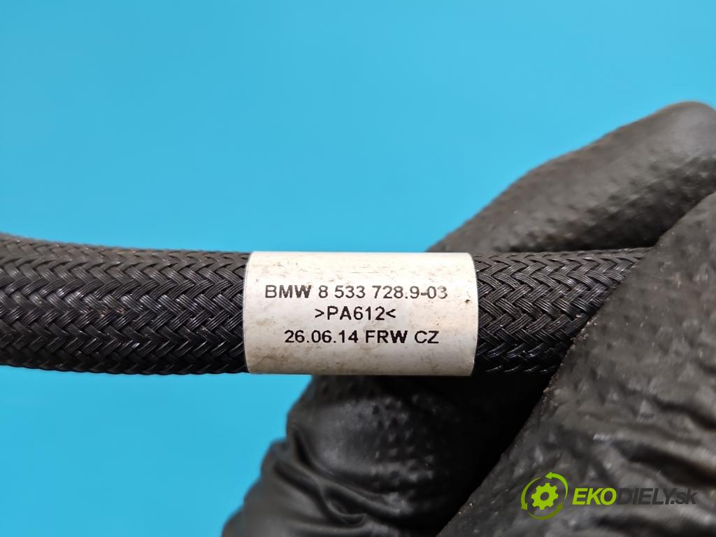 Bmw i3 2013–2022 0.0 elektrický: 170 HP automatic 125 kW 1 cm3 5- Trubka: 8533728903