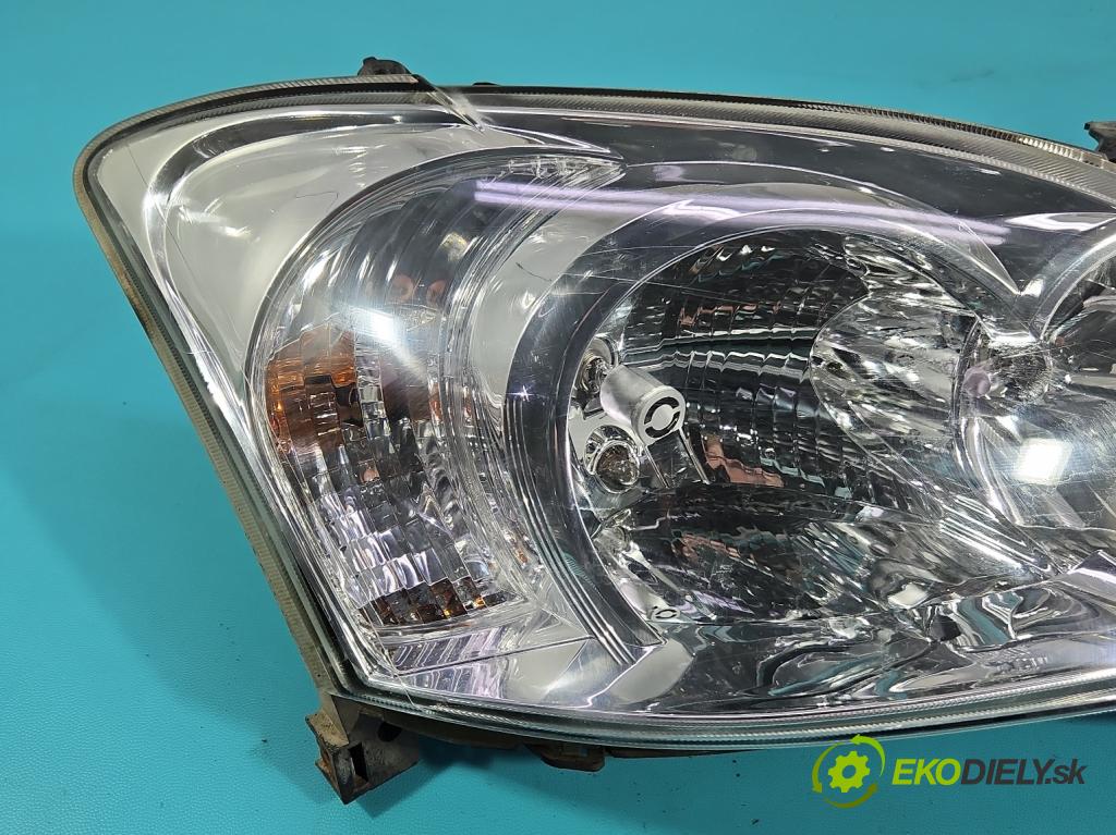 Toyota Corolla E12 2001-2009 1.4 D4D 90 HP manual 66 kW 1364 cm3 5- Reflektor: pravý 212-11H6R-LHD (Svetlo predné pravé)