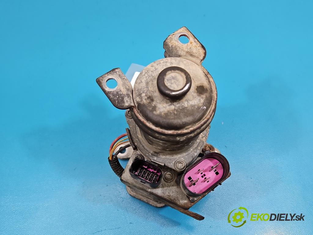 Porsche Cayenne I 2002-2010 4.5 V8 340KM: automatic 250 kW 4511 cm3 5- Ovladač: reduktora 0AD341601C