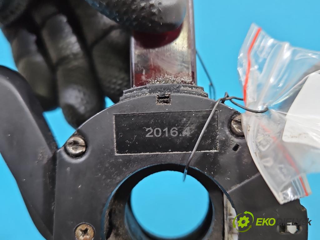 Vw Transporter T4 1990-2003 2.4d 77 HP manual 57 kW 2370 cm3 5- prepínač komplex:  (Prepínacie páčky pod volantom)