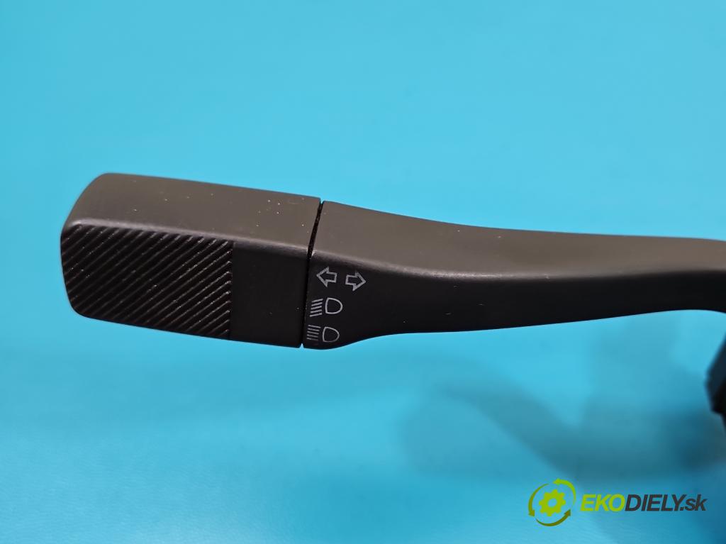 Vw Transporter T4 1990-2003 2.4d 77 HP manual 57 kW 2370 cm3 5- prepínač komplex:  (Prepínacie páčky pod volantom)