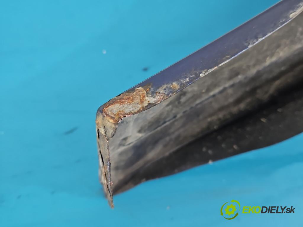 Opel Astra III 2004-2014 1.7 cdti 101 HP manual 74 kW 1686 cm3 5- blatník predné pravý  (Kľučka dverí ostatné)