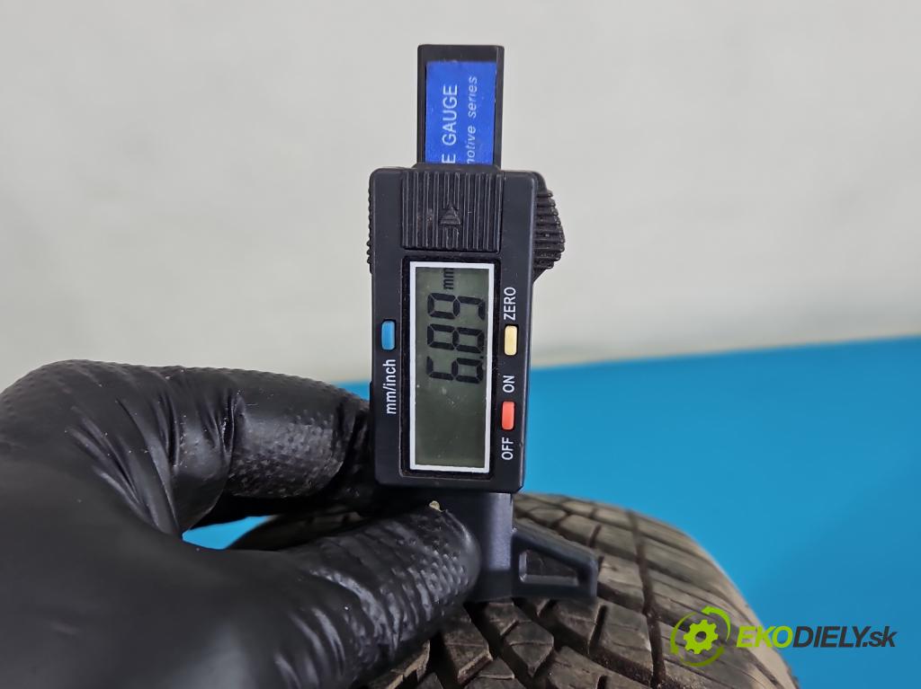 Citroen C1 I 2005-2014 1.0 12V 68 HP manual 50 kW 998 cm3 3- pneumatika celoročné pár