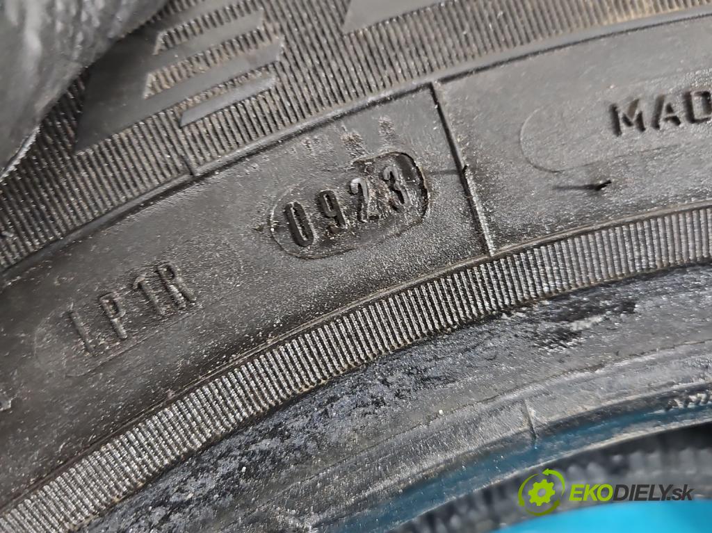 Citroen C1 I 2005-2014 1.0 12V 68 HP manual 50 kW 998 cm3 3- pneumatika celoročné pár