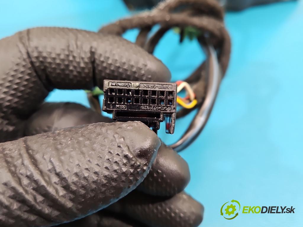 Vw Passat B6 2005-2010 2.0 tdi 136 HP manual 100 kW 1968 cm3 5- zrkadlo ľavé  (Kľučka dverí ostatné)