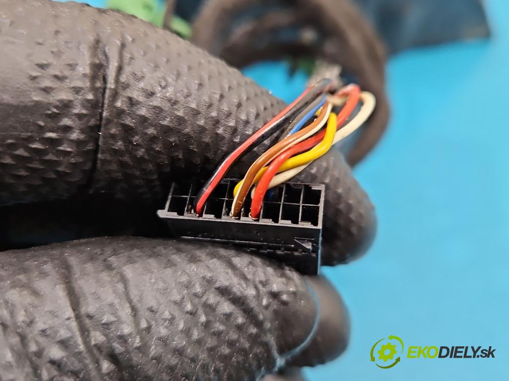 Vw Passat B6 2005-2010 2.0 tdi 136 HP manual 100 kW 1968 cm3 5- zrkadlo ľavé  (Kľučka dverí ostatné)