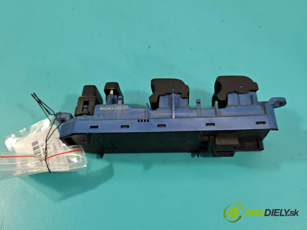 Toyota Verso 2009-2018 1.8 16V 147 HP automatic 108 kW 1798 cm3 5- prepínač okien spätných zrkadiel 84040-05020