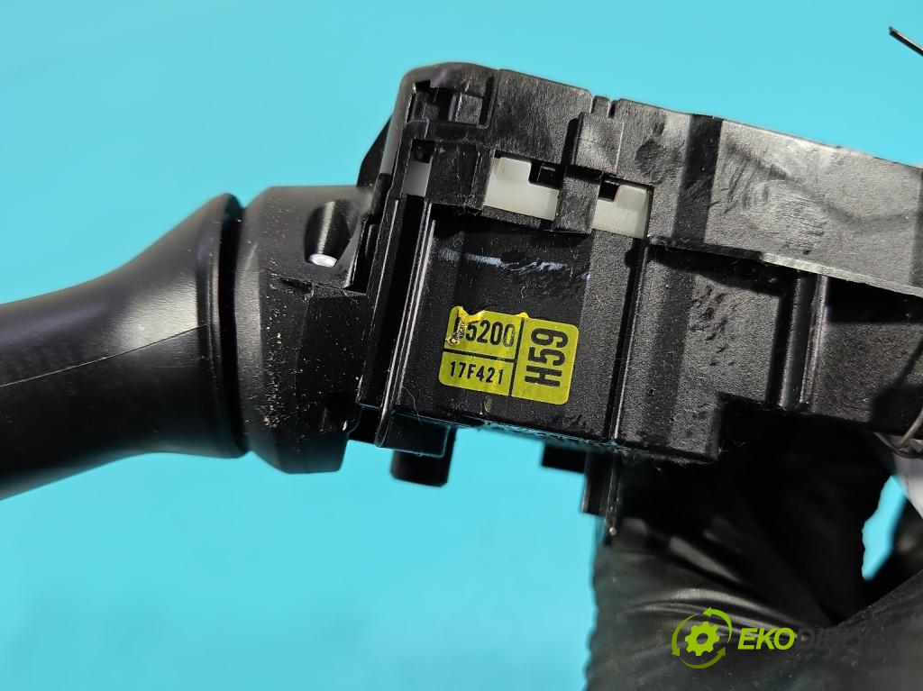 Toyota Verso 2009-2018 1.8 16V 147 HP automatic 108 kW 1798 cm3 5- prepínač komplex: 17F421 (Prepínacie páčky pod volantom)