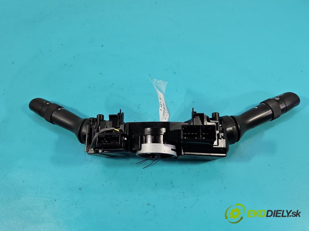 Toyota Verso 2009-2018 1.8 16V 147 HP automatic 108 kW 1798 cm3 5- prepínač komplex: 17F421 (Prepínacie páčky pod volantom)