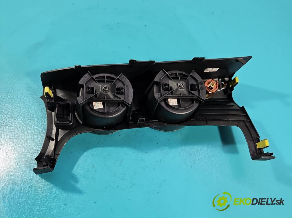 Toyota Verso 2009-2018 1.8 16V 147 HP automatic 108 kW 1798 cm3 5- Rukojeť: na nápoje: 58821-0F020 (Držiak (úchyt) na nápoje)