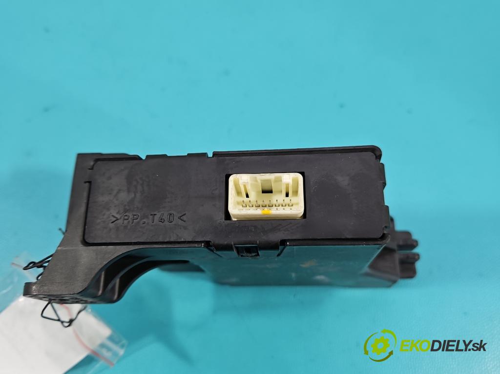 Toyota Verso 2009-2018 1.8 16V 147 HP automatic 108 kW 1798 cm3 5- riadiaca jednotka ostatné 88650-0F090