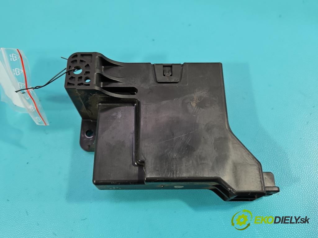 Toyota Verso 2009-2018 1.8 16V 147 HP automatic 108 kW 1798 cm3 5- riadiaca jednotka ostatné 88650-0F090