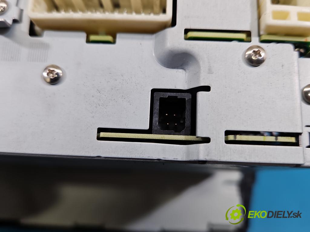 Subaru Forester IV SJ 2012-2018 2.0 BOXER 147 HP automatic 108 kW 1998 cm3 5- Radio originál 86201SG460