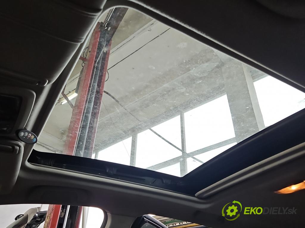 Subaru Forester IV SJ 2012-2018 2.0 BOXER 147 HP automatic 108 kW 1998 cm3 5- Střešní okno:  (Sklo karosérie)