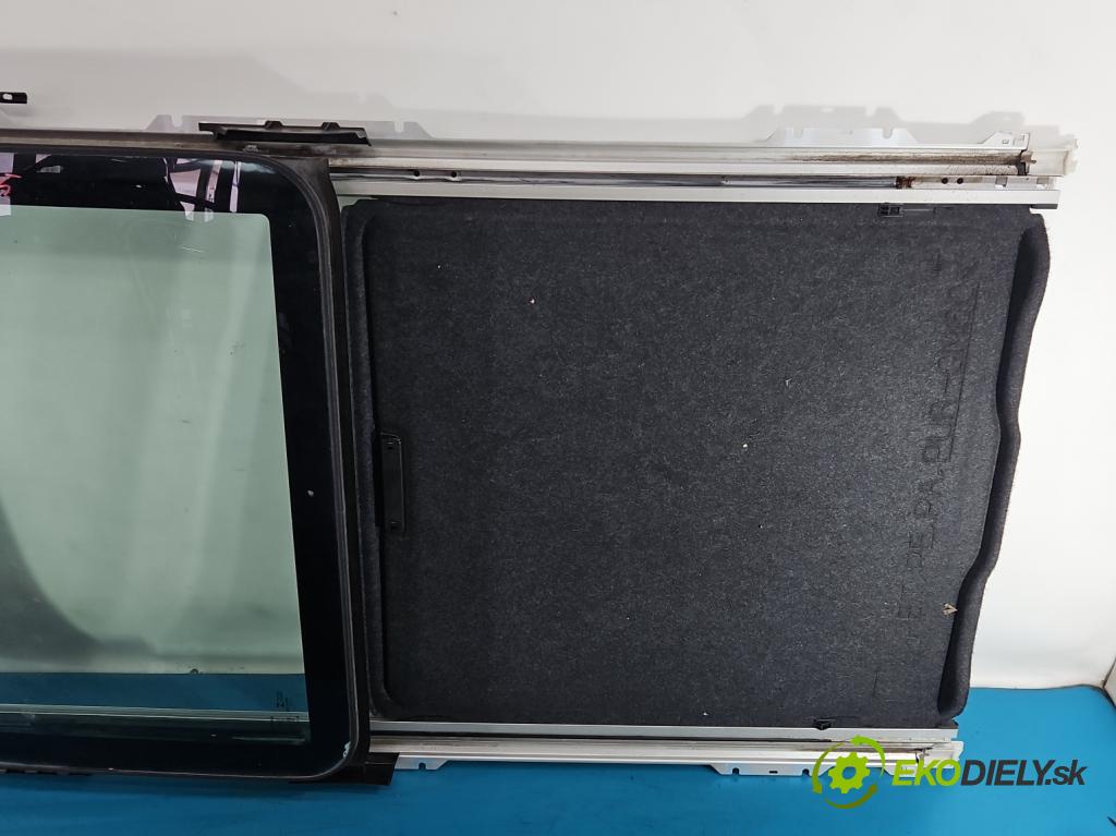 Subaru Forester IV SJ 2012-2018 2.0 BOXER 147 HP automatic 108 kW 1998 cm3 5- Střešní okno:  (Sklo karosérie)