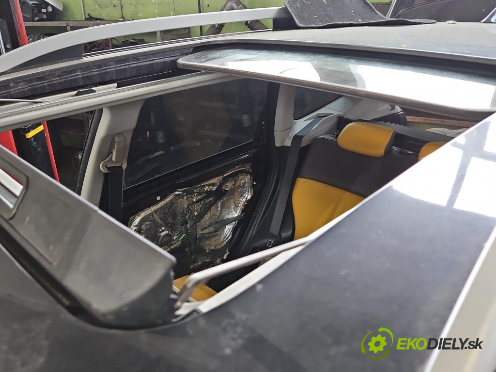 Subaru Forester IV SJ 2012-2018 2.0 BOXER 147 HP automatic 108 kW 1998 cm3 5- Střešní okno:  (Sklo karosérie)