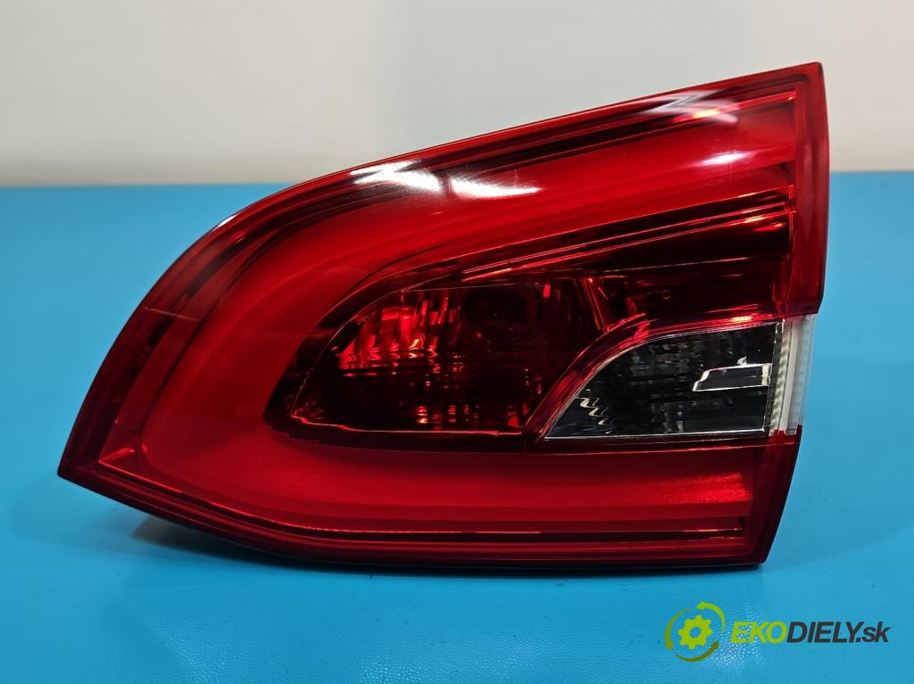 Peugeot 308 II 2013-2021 1.6 hdi 120 HP manual 88 kW 1560 cm3 5- svetlo / reflektor zadné pravé  (Kľučka dverí ostatné)