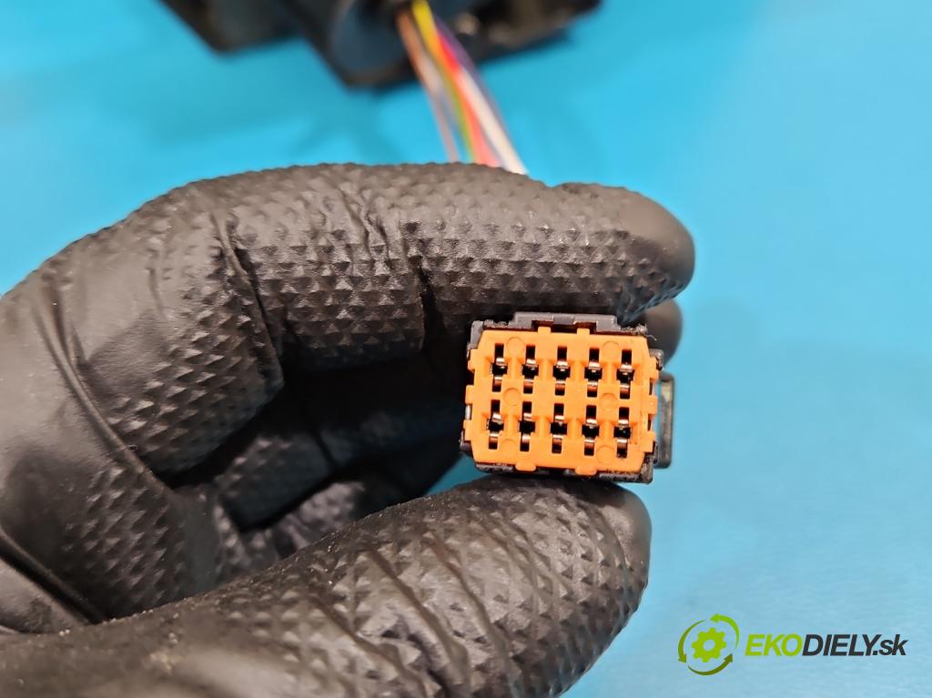 Peugeot 308 II 2013-2021 1.6 hdi 120 hp manual 88 kW 1560 cm3 5- zpětné zrcátko levé 98088638XT (Klika dveří ostatní)