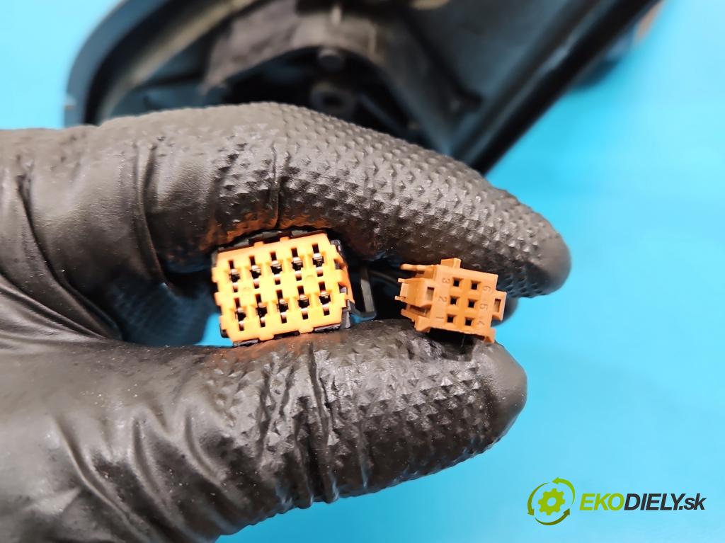 Peugeot 308 II 2013-2021 1.6 hdi 120 HP manual 88 kW 1560 cm3 5- zrkadlo pravé 98088637XT (Kľučka dverí ostatné)