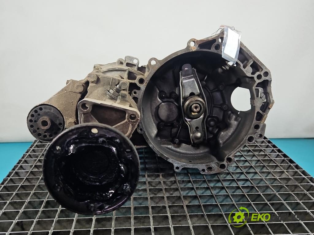 Vw Transporter T4 1990-2003 2.4d 77 HP manual 57 kW 2370 cm3 5- prevodovka stupeň,rýchlosť manual CRN