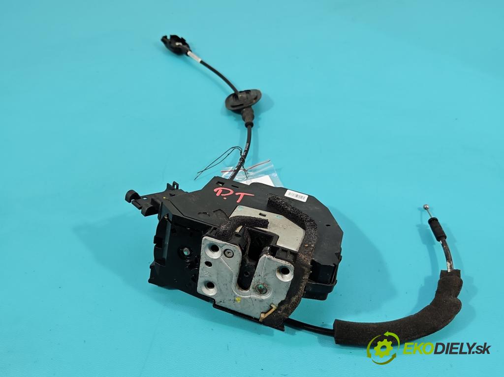 Renault Fluence 1.6 16V 110 hp manual 81 kW 1598 cm3 4- zámek zadní pravý 825020019R