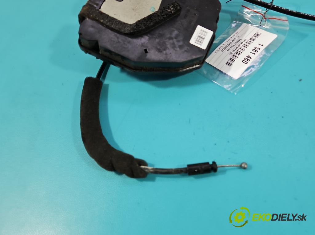 Renault Fluence 1.6 16V 110 HP manual 81 kW 1598 cm3 4- zámok zadné pravý 825020019R