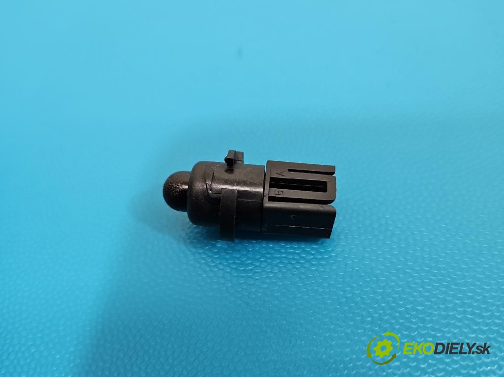 Citroen DS5 2011-2015 2.0 HDI 163 hp automatic 120 kW 1997 cm3 5- snímač stmívání 112758813B