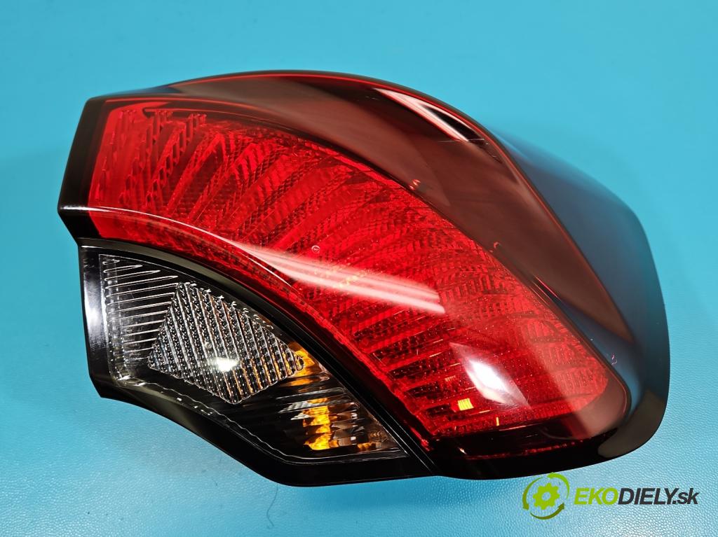 Fiat Tipo II 2015- 1.4 16V 95 HP manual 70 kW 1368 cm3 5- svetlo / reflektor zadné pravé 0521153420 (Kľučka dverí ostatné)