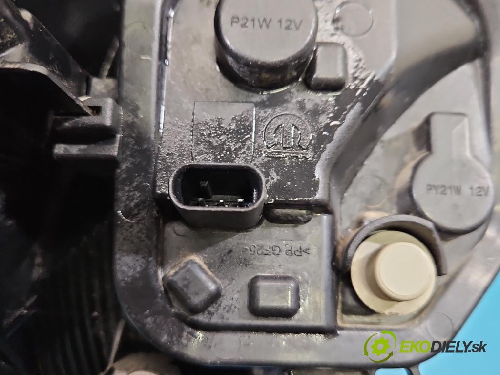 Fiat Tipo II 2015- 1.4 16V 95 HP manual 70 kW 1368 cm3 5- svetlo / reflektor zadné pravé 0521153420 (Kľučka dverí ostatné)