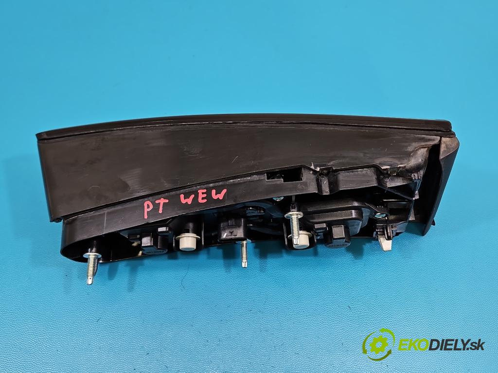 Fiat Tipo II 2015- 1.4 16V 95 HP manual 70 kW 1368 cm3 5- svetlo / reflektor zadné pravé 0521341550 (Kľučka dverí ostatné)