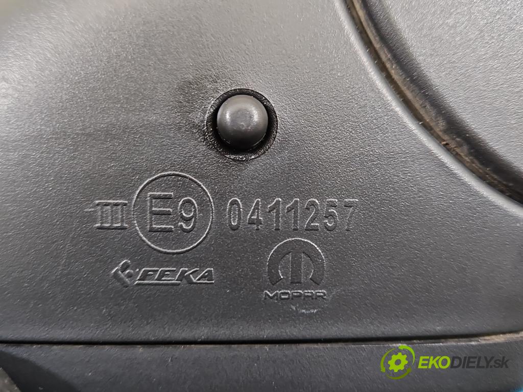 Fiat Tipo II 2015- 1.4 16V 95 HP manual 70 kW 1368 cm3 5- zrkadlo pravé  (Kľučka dverí ostatné)