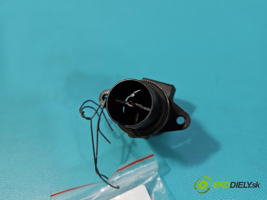 Fiat Tipo II 2015- 1.4 16V 95 HP manual 70 kW 1368 cm3 5- snímač teploty: interné: 53102292