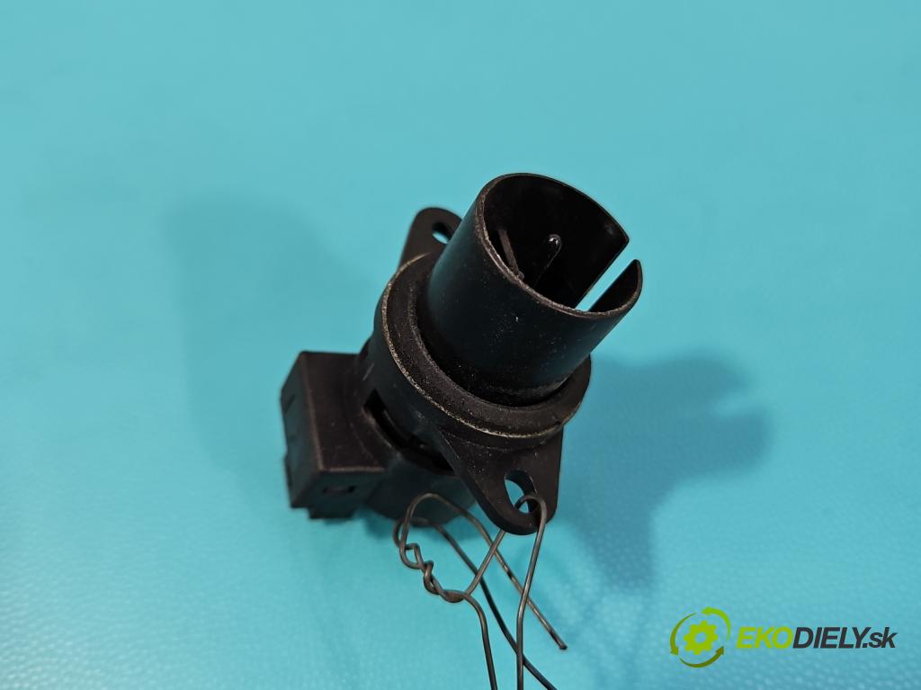 Fiat Tipo II 2015- 1.4 16V 95 hp manual 70 kW 1368 cm3 5- snímač teploty vnitřní 53102292