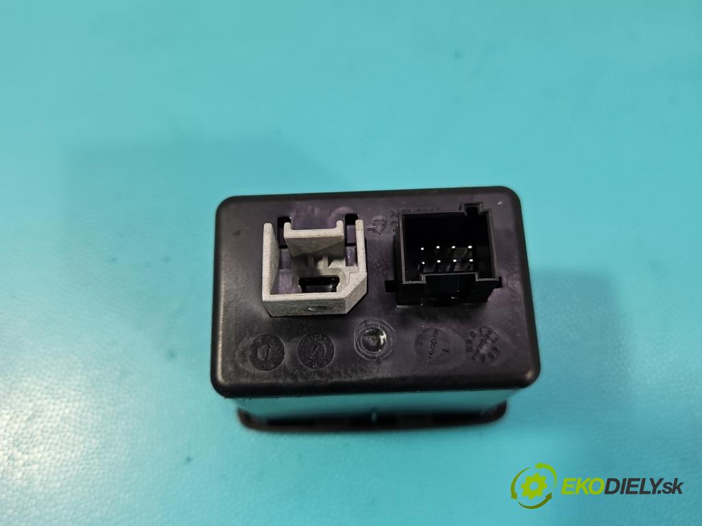 Fiat Tipo II 2015- 1.4 16V 95 hp manual 70 kW 1368 cm3 5- zásuvka USB 07357169260