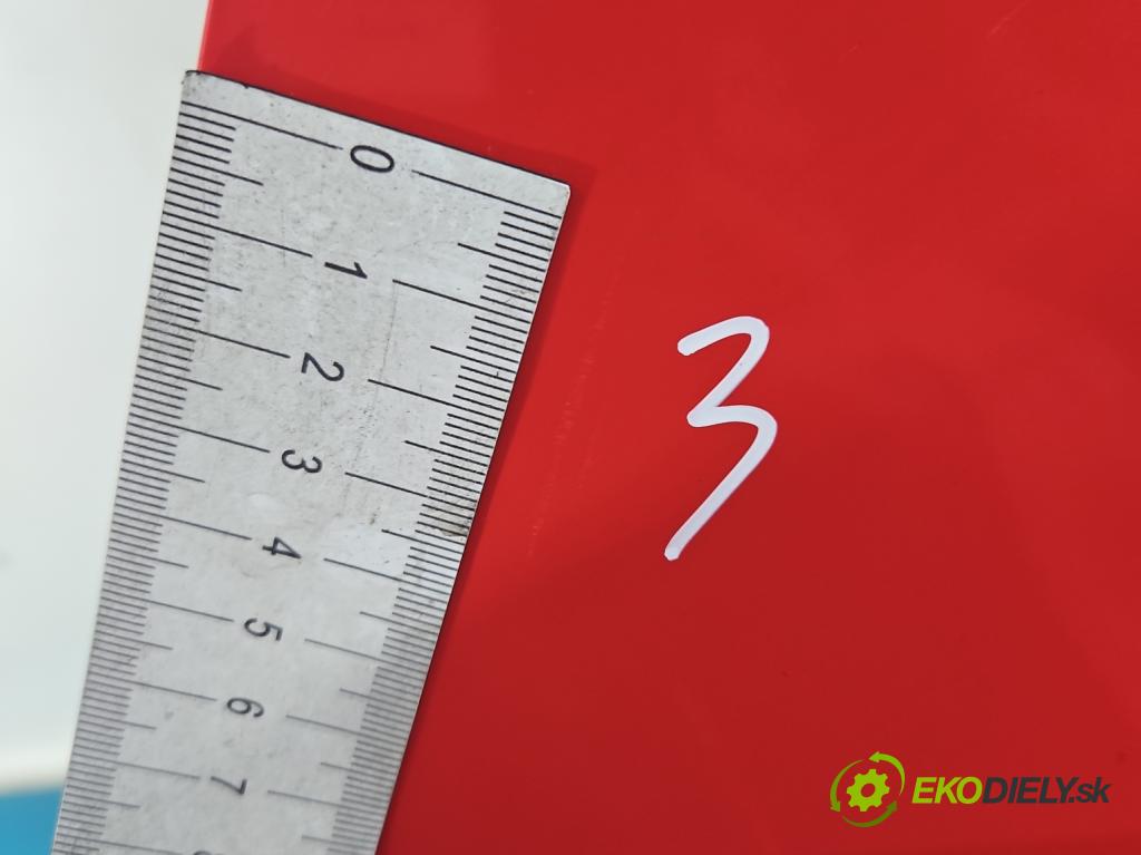 Citroen C1 I 2005-2014 1.0 12V 68 HP manual 50 kW 998 cm3 5- blatník predné pravý  (Kľučka dverí ostatné)