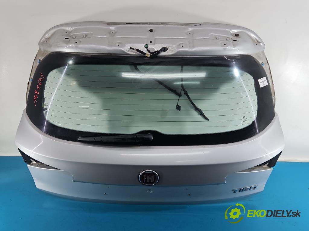 Fiat Tipo II 2015- 1.4 16V 95 hp manual 70 kW 1368 cm3 5- zadní kufrové dveře  (Zadní kapota (kufr))