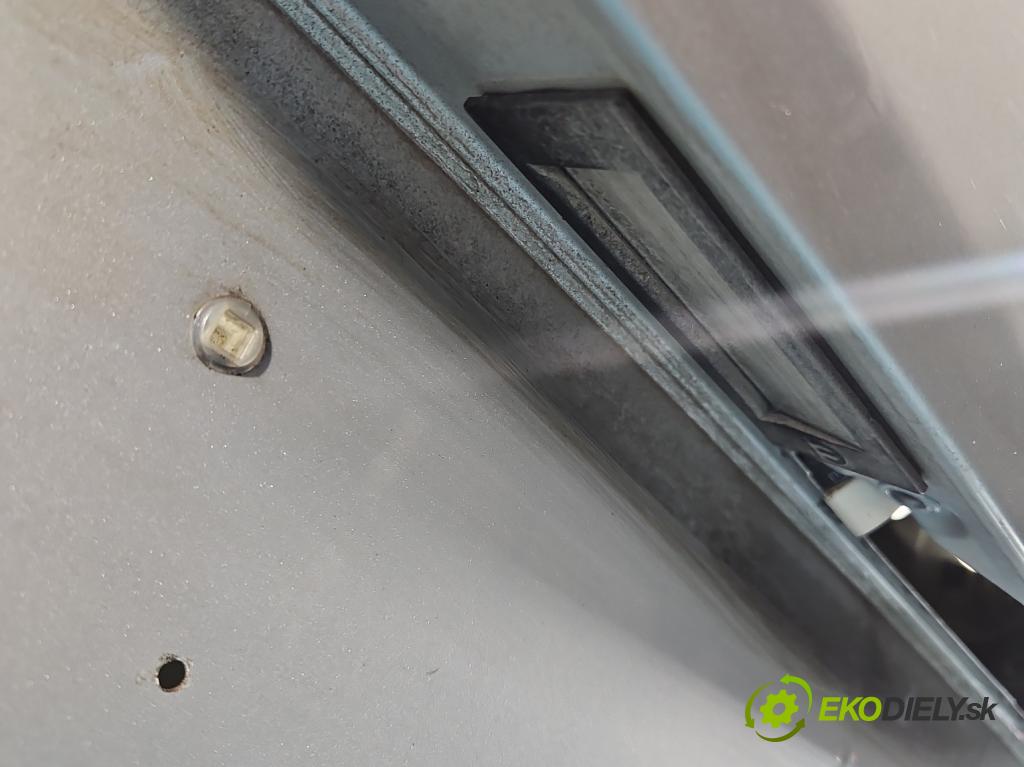 Fiat Tipo II 2015- 1.4 16V 95 hp manual 70 kW 1368 cm3 5- zadní kufrové dveře  (Zadní kapota (kufr))