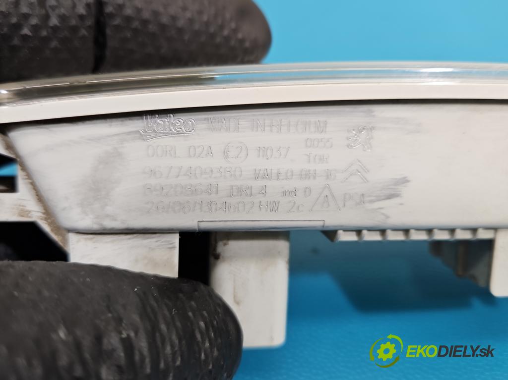 Citroen C1 I 2005-2014 1.0 12V 68 HP manual 50 kW 998 cm3 5- Svetlo: prevádzky pravé 9677409380