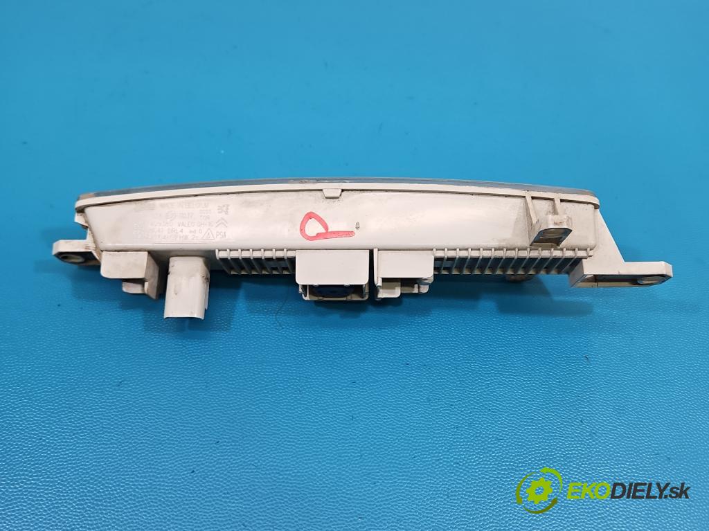 Citroen C1 I 2005-2014 1.0 12V 68 HP manual 50 kW 998 cm3 5- Svetlo: prevádzky pravé 9677409380