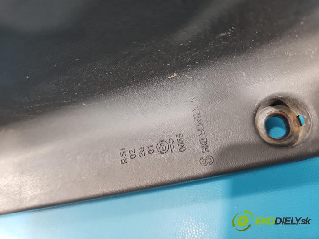 Renault Trafic II 2001-2014 1.9 dci 109 hp manual 80 kW 1870 cm3 5- světlo zadní pravé  (Klika dveří ostatní)