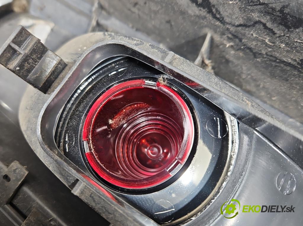 Renault Trafic II 2001-2014 1.9 dci 109 hp manual 80 kW 1870 cm3 5- světlo zadní pravé  (Klika dveří ostatní)