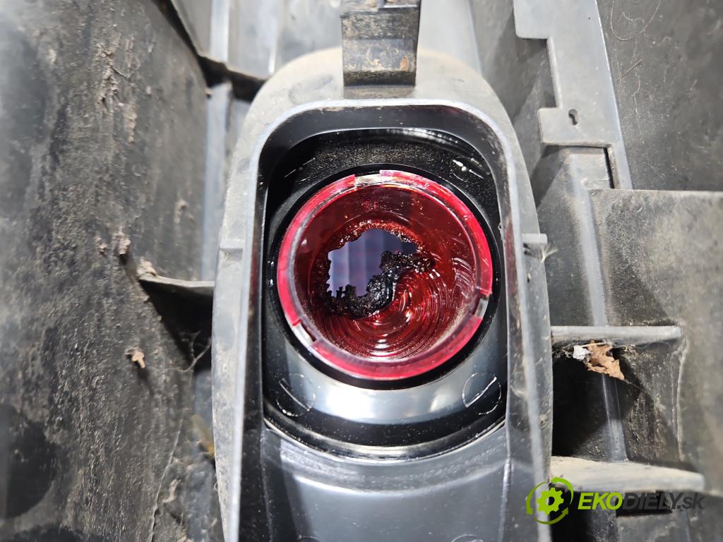 Renault Trafic II 2001-2014 1.9 dci 109 HP manual 80 kW 1870 cm3 5- svetlo / reflektor zadné ľavé  (Kľučka dverí ostatné)