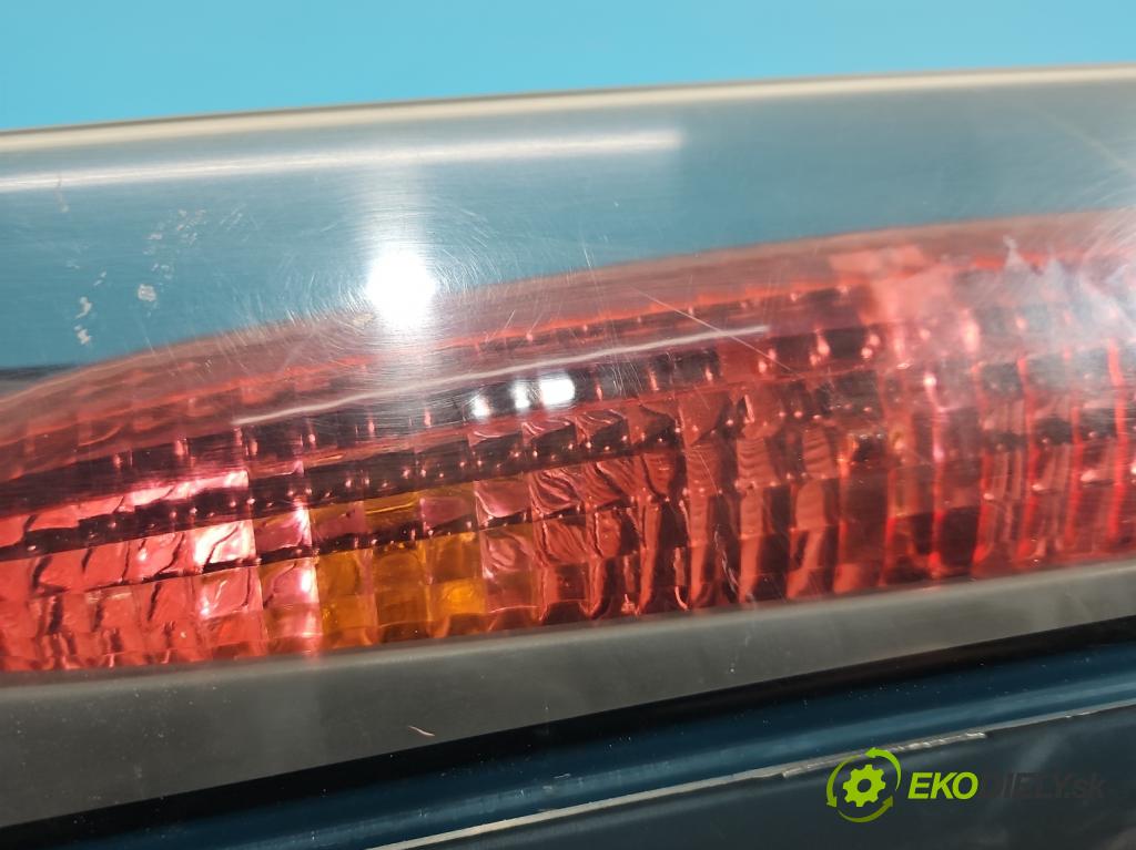 Renault Trafic II 2001-2014 1.9 dci 109 HP manual 80 kW 1870 cm3 5- svetlo / reflektor zadné ľavé  (Kľučka dverí ostatné)