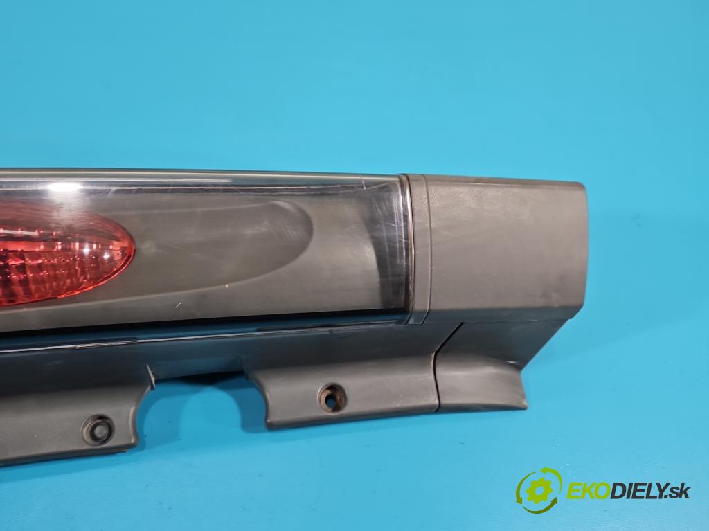 Renault Trafic II 2001-2014 1.9 dci 109 HP manual 80 kW 1870 cm3 5- svetlo / reflektor zadné ľavé  (Kľučka dverí ostatné)