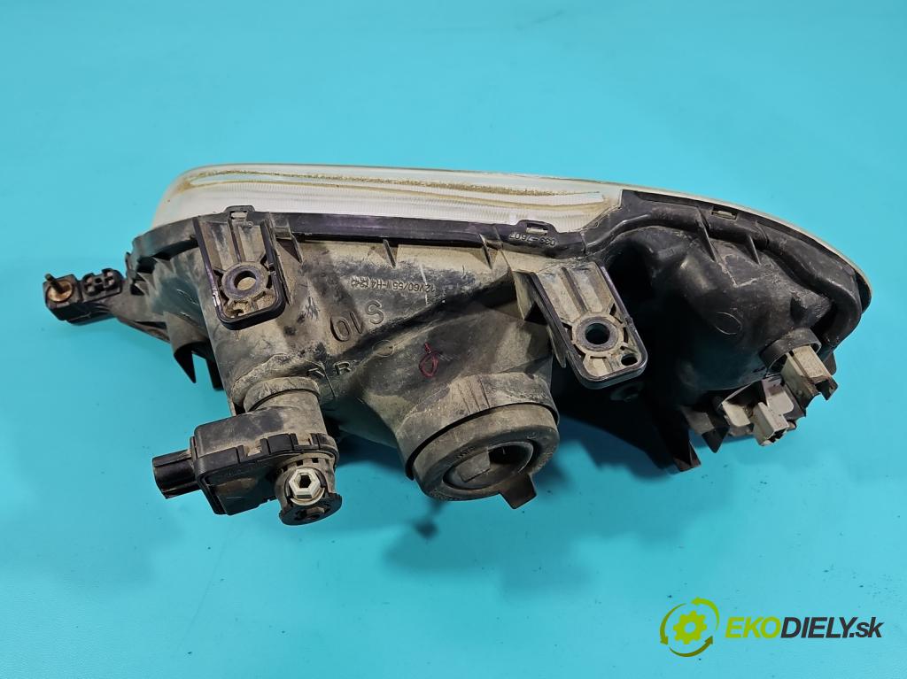 Honda CR-V I 1995-2001 2.0 16V 147 HP manual 108 kW 1973 cm3 5- Reflektor: pravý  (Svetlo predné pravé)