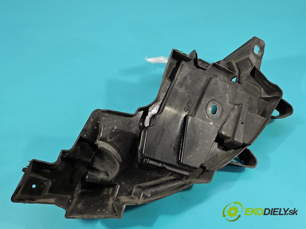 Renault Fluence 1.6 16V 110 HP manual 81 kW 1598 cm3 4- lišta pod svetlami 622230011R