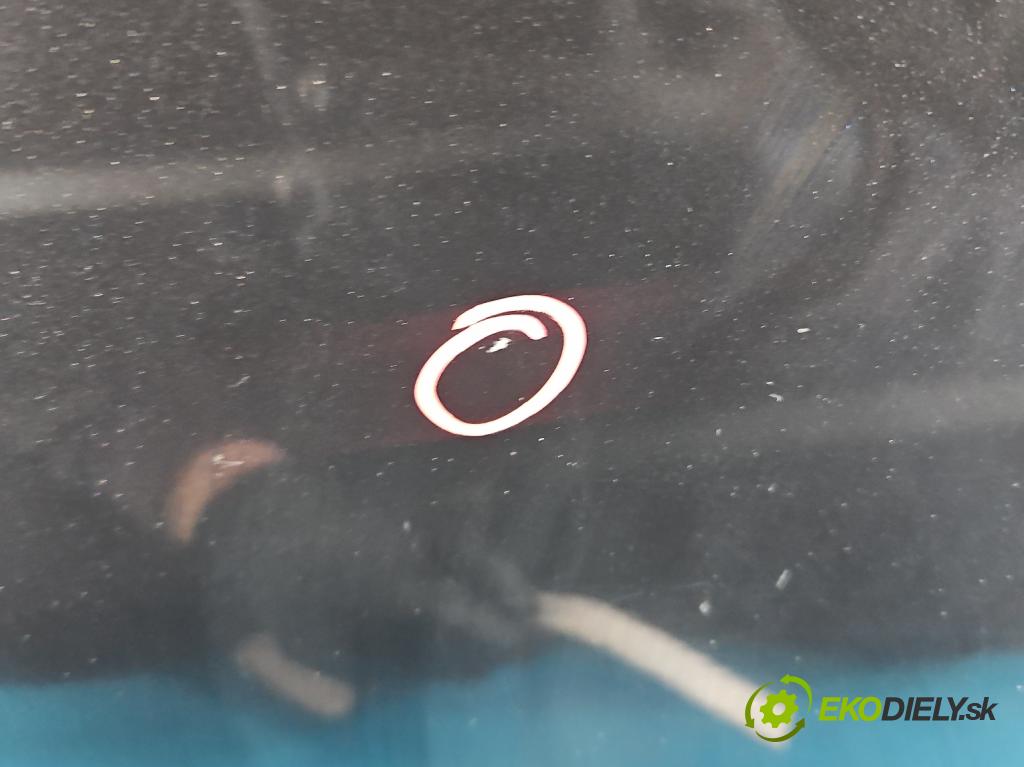 Renault Fluence 1.6 16V 110 HP manual 81 kW 1598 cm3 4- dvere zadné pravé  (Kľučka dverí ostatné)