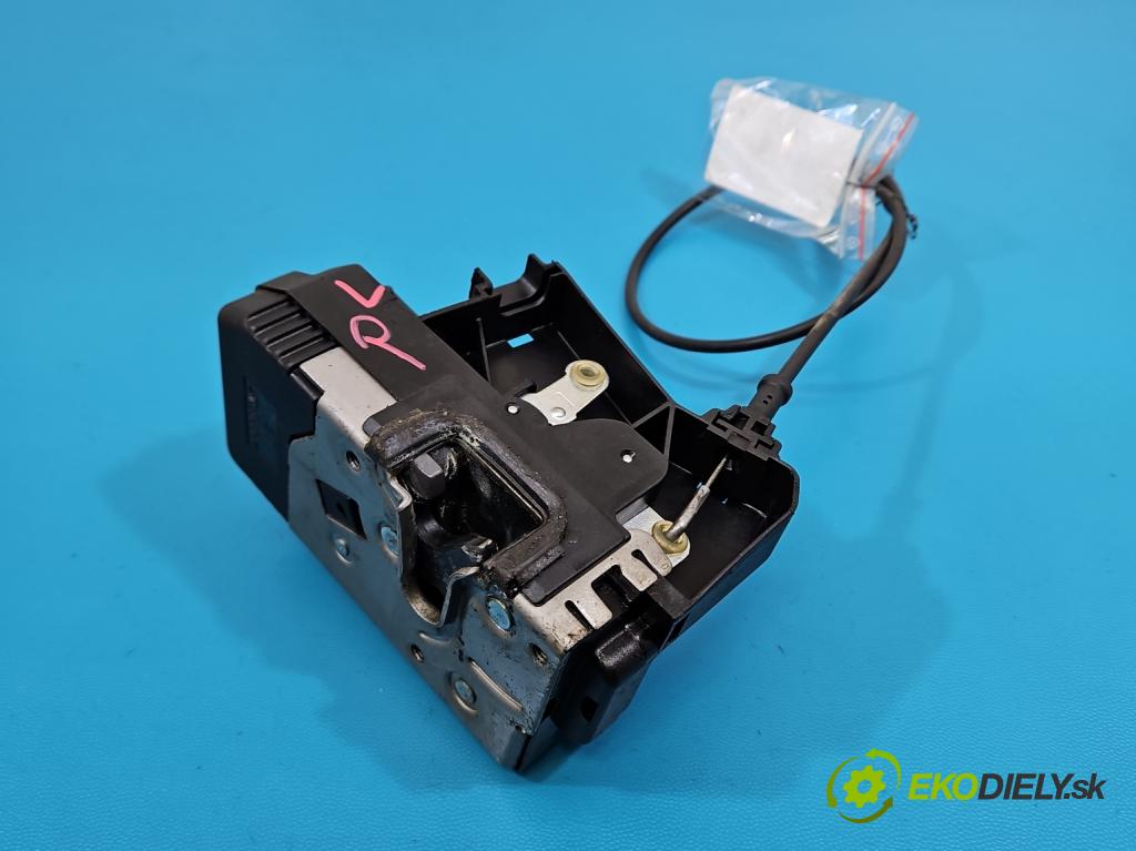 Renault Trafic II 2001-2014 1.9 dci 109 hp manual 80 kW 1870 cm3 5- zámek přední levý 8200008260