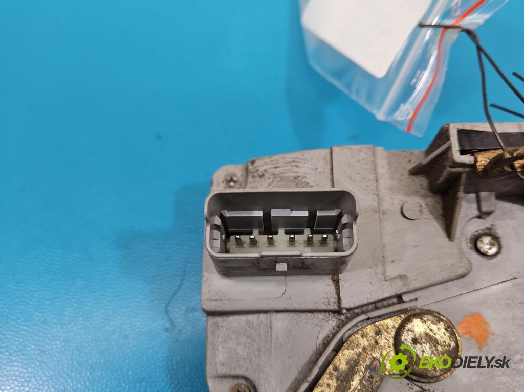 Peugeot 307 1.6 16V 109 HP manual 80 kW 1587 cm3 5- zámok predné pravý