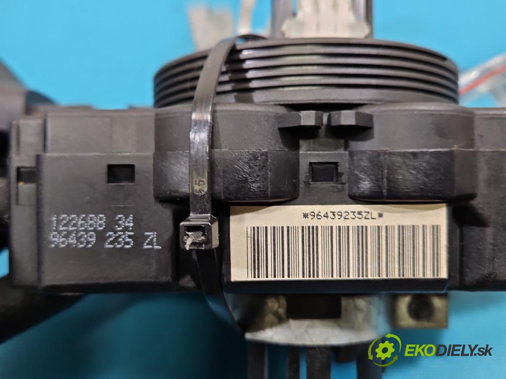 Peugeot 307 1.6 16V 109 HP manual 80 kW 1587 cm3 5- prepínač komplex: 96439235ZL (Prepínacie páčky pod volantom)